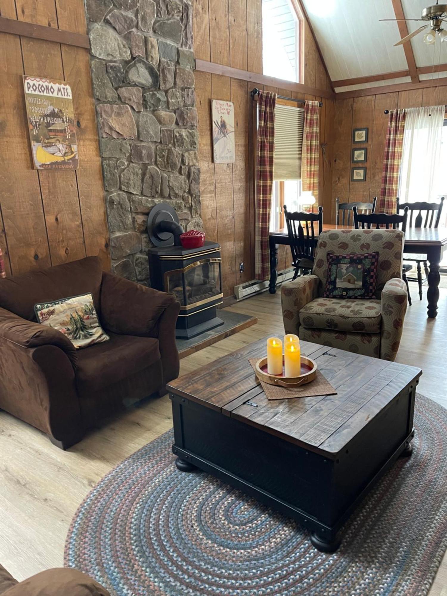 Pocono Mountain View Lake House In เลคฮาร์โมนี ภายนอก รูปภาพ