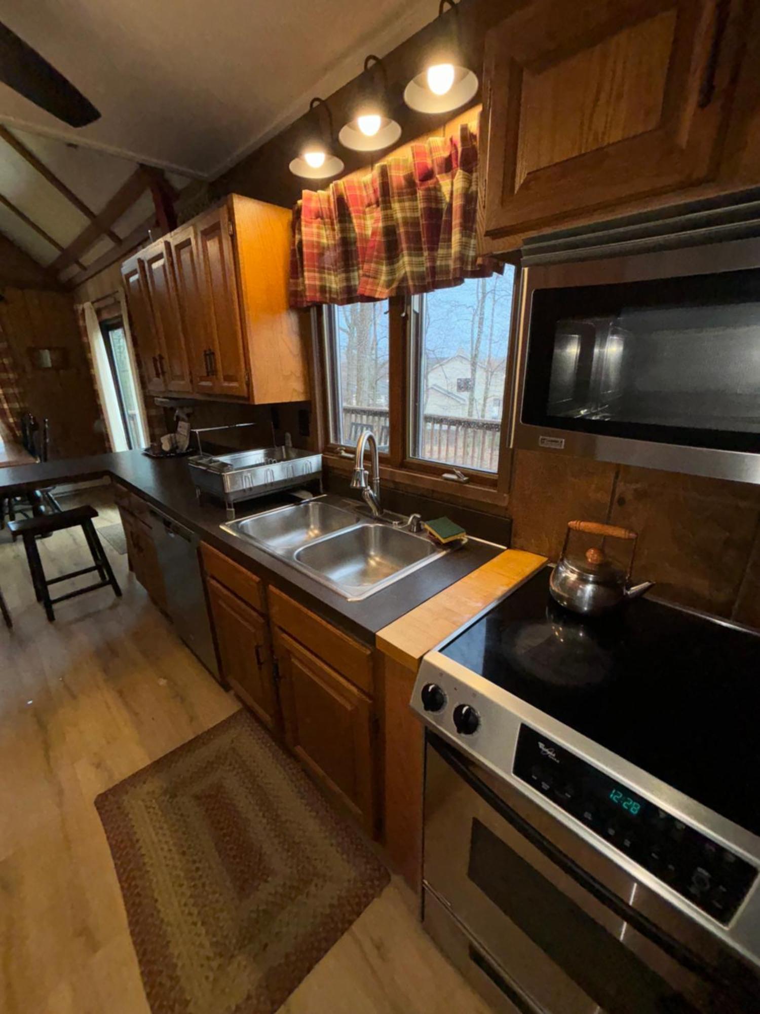 Pocono Mountain View Lake House In เลคฮาร์โมนี ภายนอก รูปภาพ